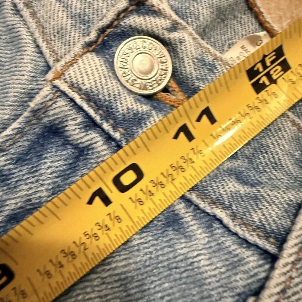 Vintage Levi's 550 Relaxed Light Wash Denim Jeans 34x32 Mexico Perfectly Worn